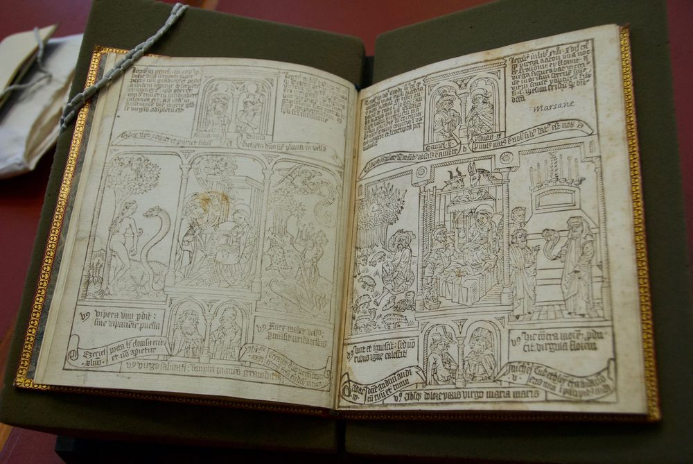 Biblia pauperum (c. 1460) An example of early printed “block book”. Elizabeth MacDonald, CC BY-SA.