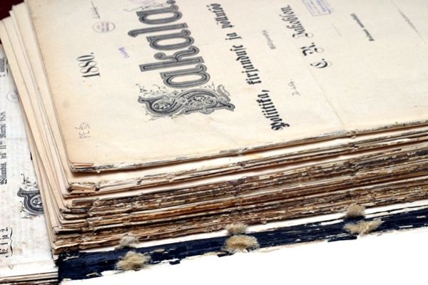 Making historical newspaper content accessible: Europeana Newspapers