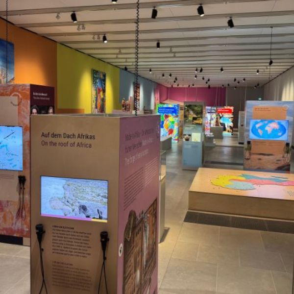 Spotlight on Planet Africa - an exhibition for archaeology communication